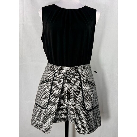 Intermix Ladies Skort Sz S Cotton Blend Black White 4 pockets zipper closure